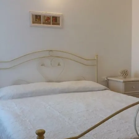 Holiday home Il Fico D'india Dell'antico Orto